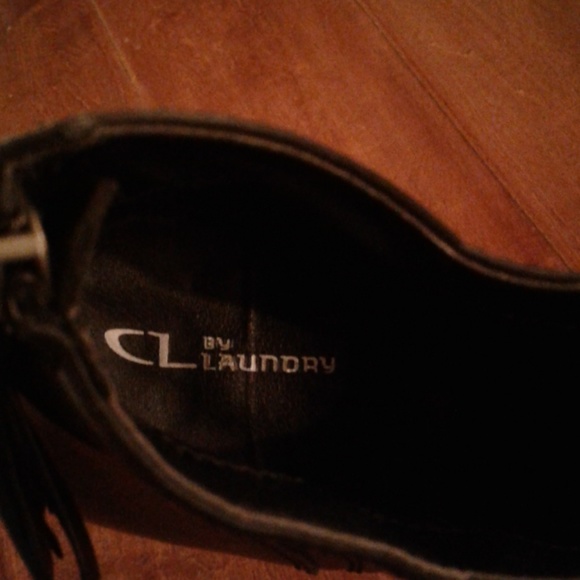 Black boots - only worn once - Picture 2 of 4